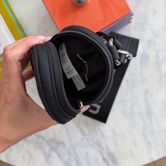 Lululemon Black Logo Keychain Strap - Picture 5 of 6